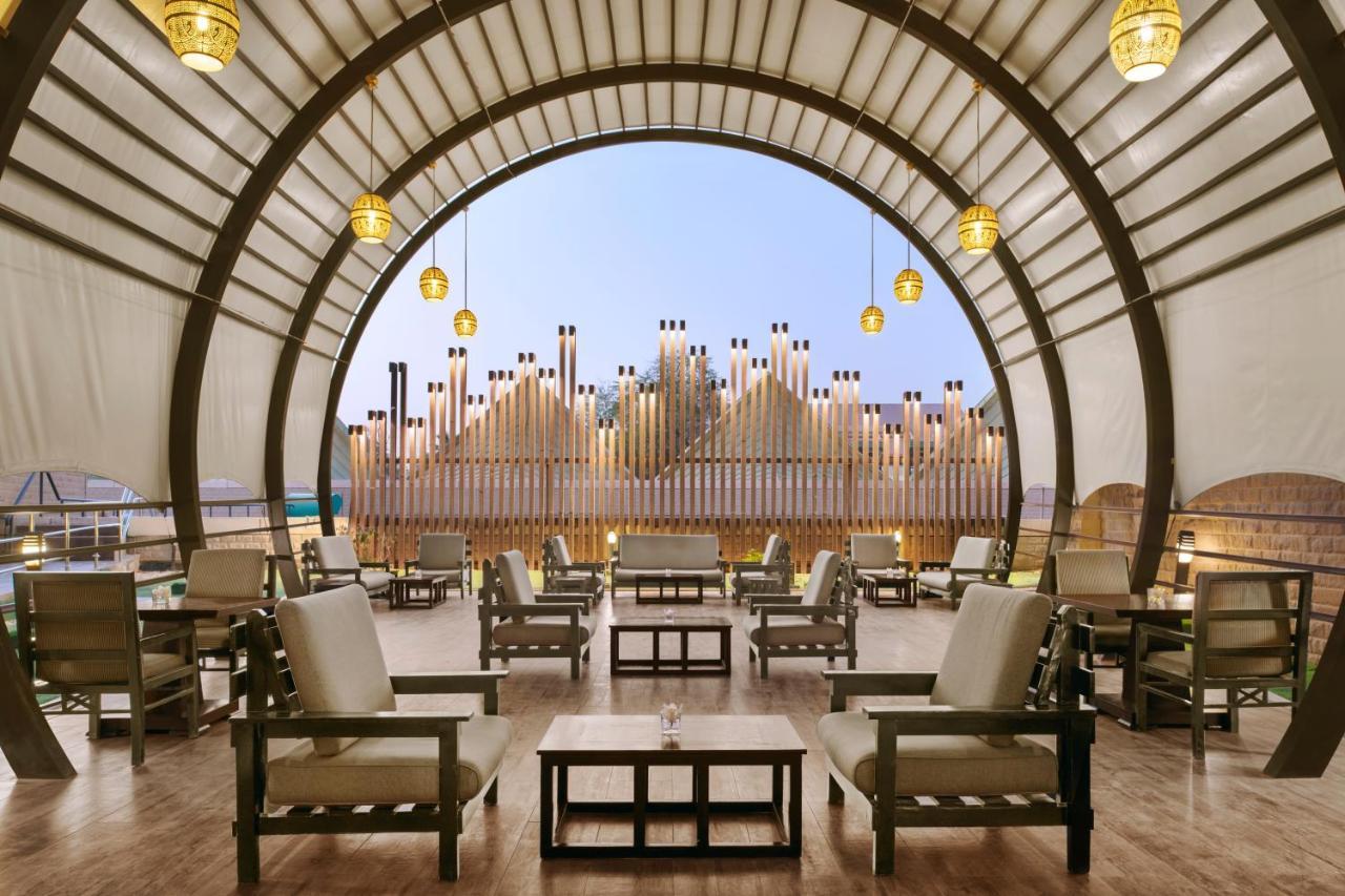 利雅得洲际酒店 利雅德 外观 照片 The lounge at the airport