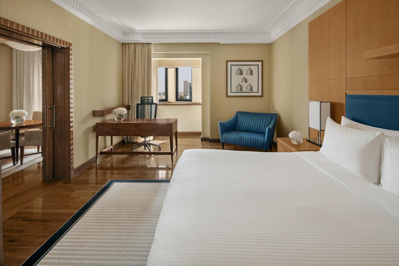 利雅得洲际酒店 利雅德 外观 照片 A guest room at the hotel