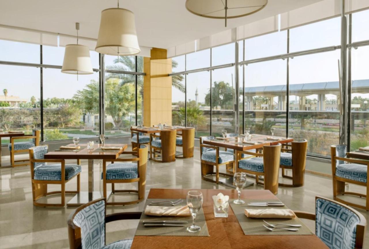 利雅得洲际酒店 利雅德 外观 照片 The restaurant