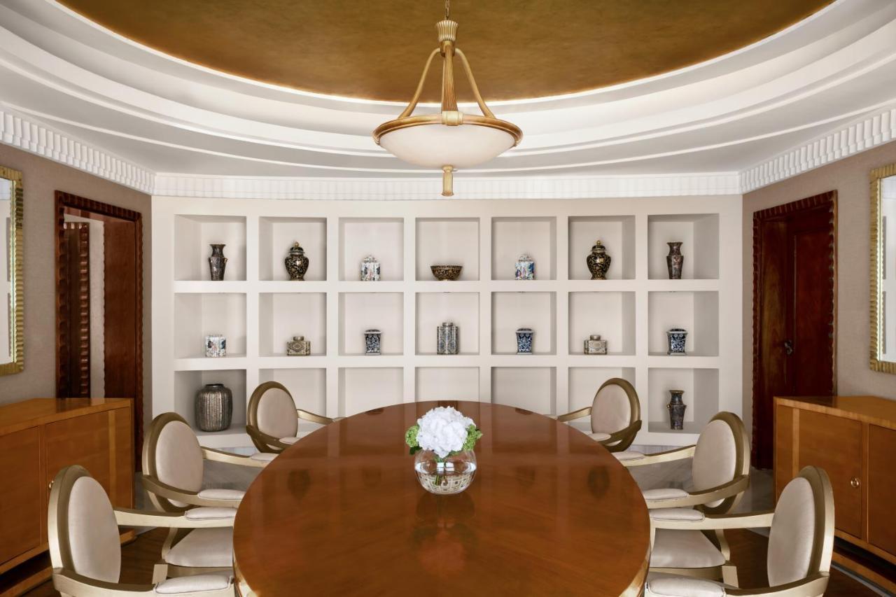 利雅得洲际酒店 利雅德 外观 照片 The interior of the 2010 White House redesign