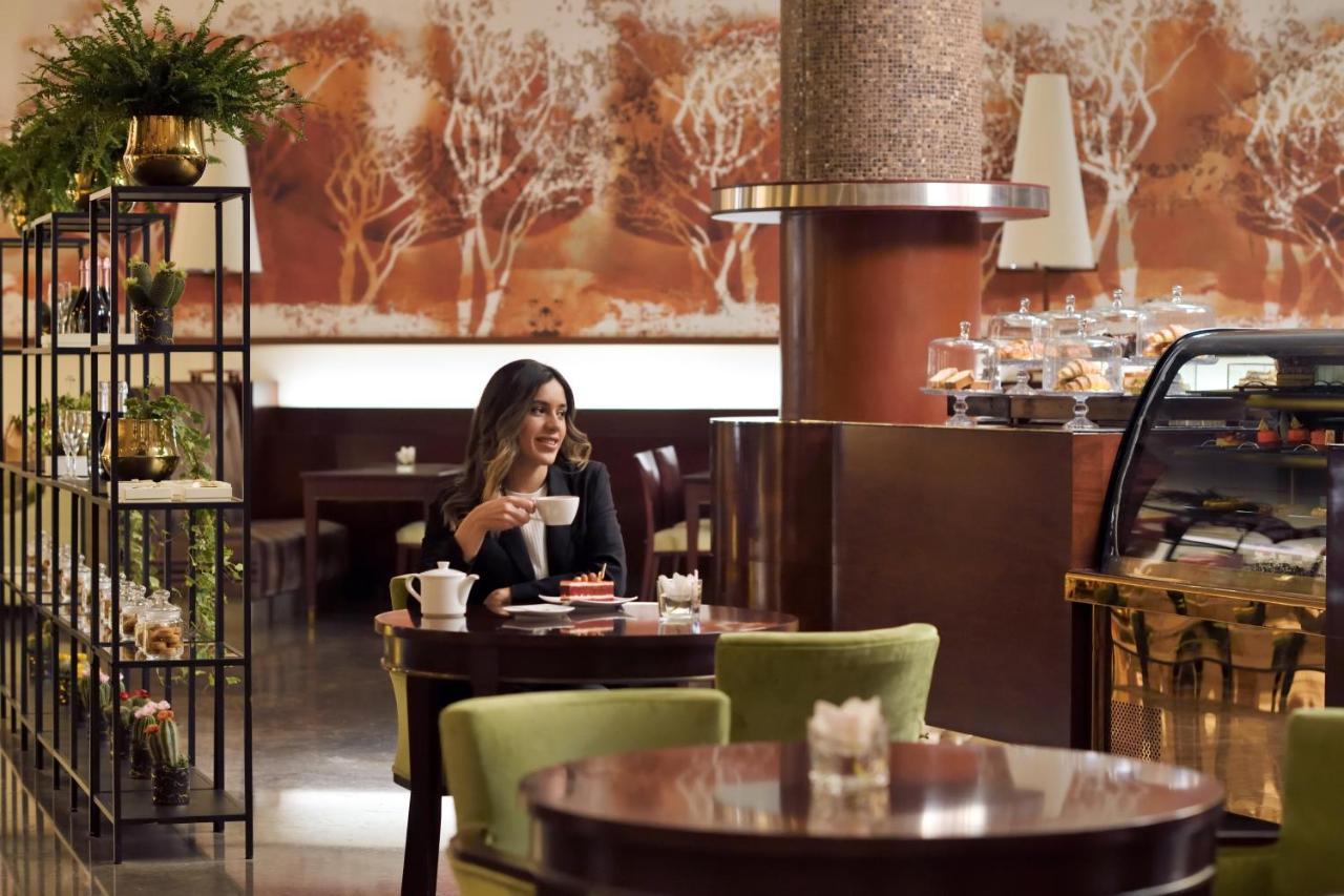 利雅得洲际酒店 利雅德 外观 照片 The Coffee Lounge